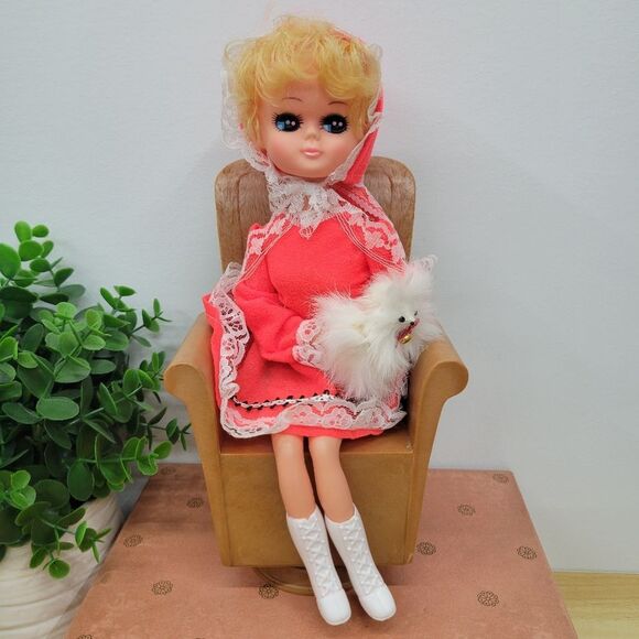 Vintage Kitschy Musical Doll – Plays “It’s a Small World” 🎶 - Picture 5 of 11